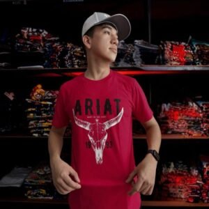Camiseta ARIAT Roja Hombre – Western Bull Edition